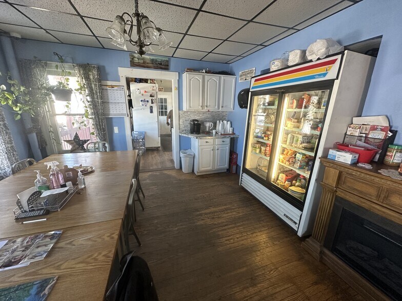 More Photos Of 8 Elm St, Leominster Dormitory For Sale