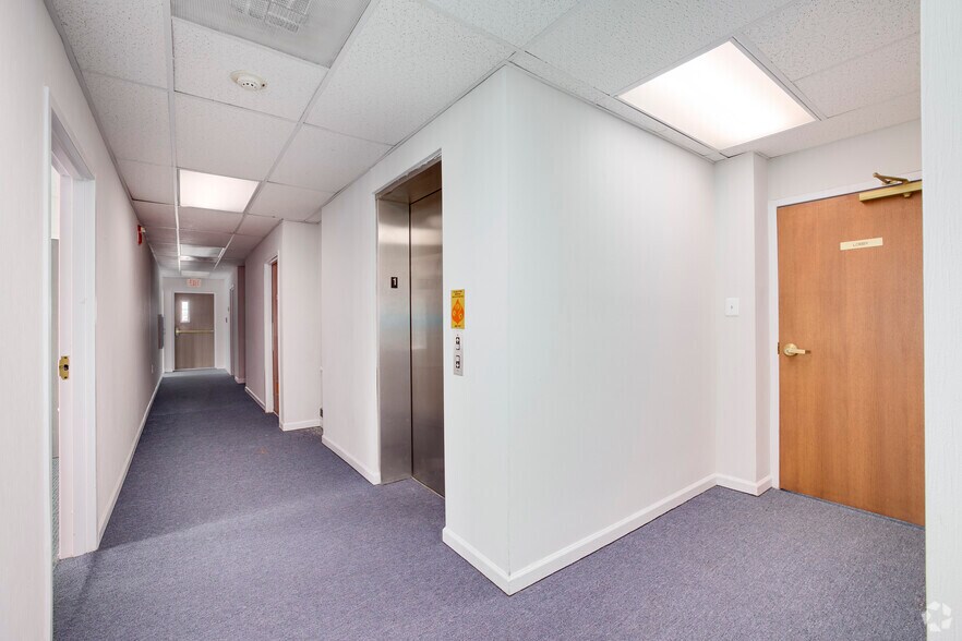 More Photos Of 8802 Sudley Rd, Manassas Medical For Lease