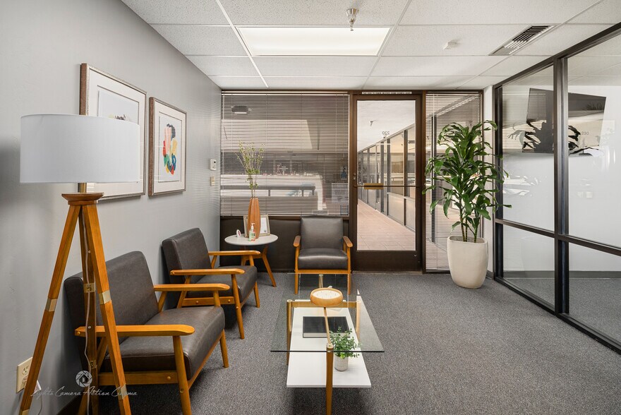 More Photos Of 1601 New Stine Rd, Bakersfield Office For Lease