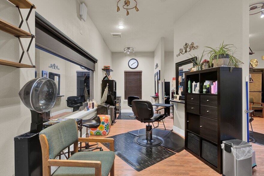 More Photos Of 4029 W State St, Boise Office For Sale