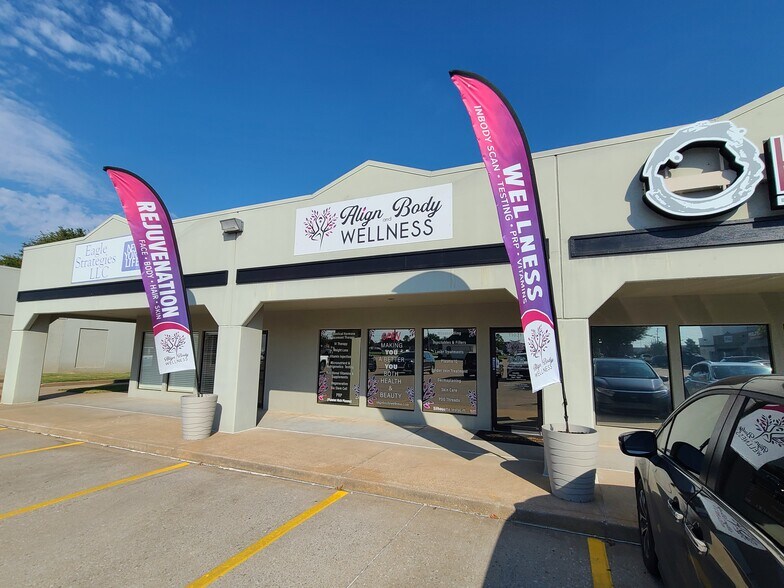 More Photos Of 11001-11013 S Memorial Dr, Tulsa Unknown For Lease