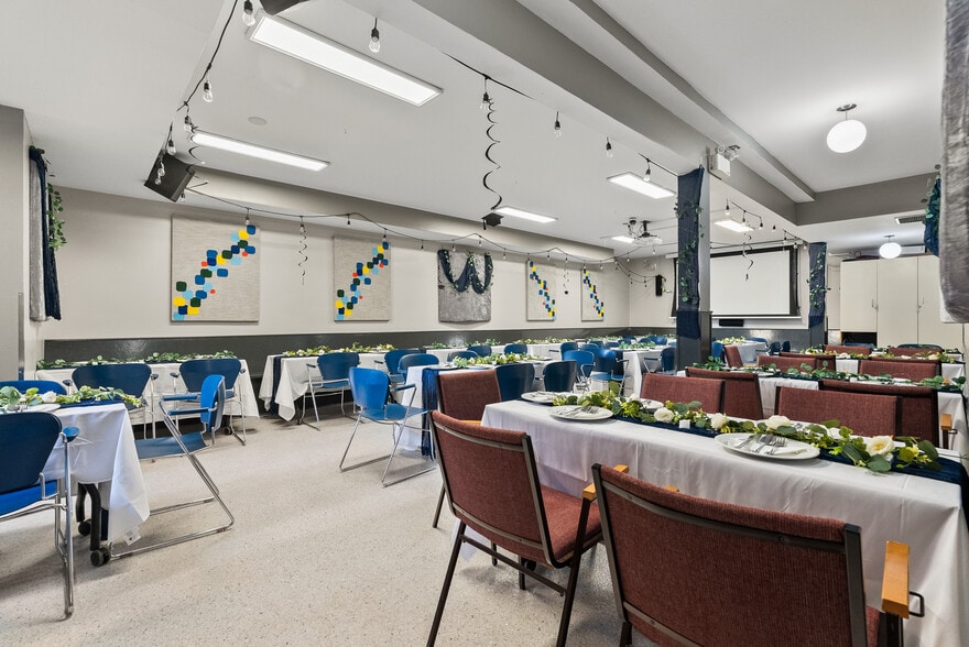 More Photos Of 499 Preston St, Ottawa Religious Facility For Sale