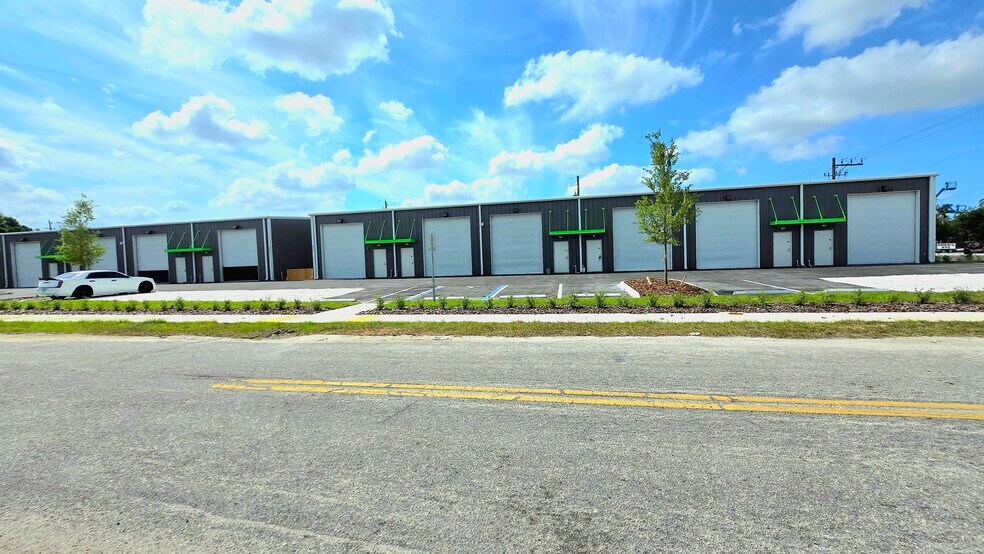 More Photos Of 2701 14th St W, Bradenton Manufacturing For Lease