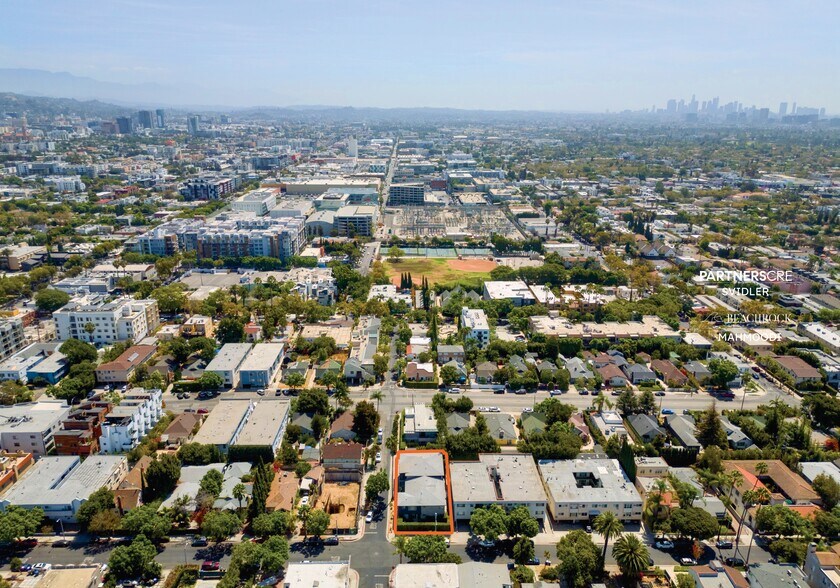 More Photos Of 7452 Romaine St, West Hollywood Apartments For Sale