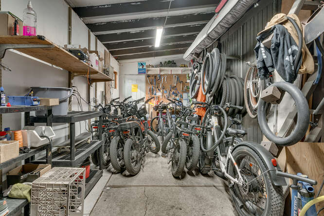 More Photos Of 170 N Lake Blvd, Tahoe City Storefront For Lease
