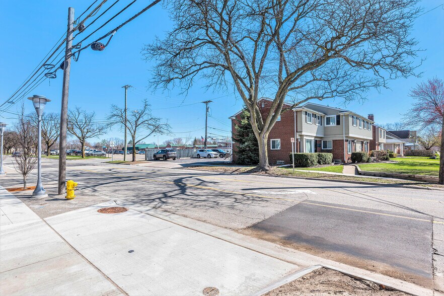 More Photos Of 795 S Adams Rd, Birmingham Apartments For Sale