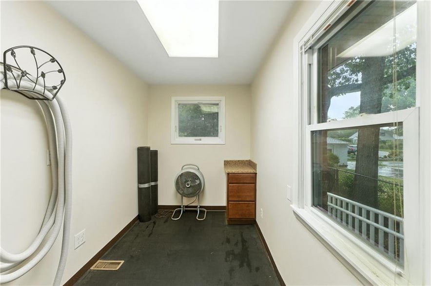 More Photos Of 2789 Post Rd, Warwick Office Residential For Sale