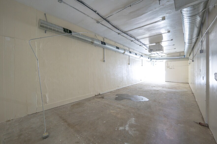 More Photos Of 14104-14108 Pioneer Blvd, Norwalk Storefront For Sale
