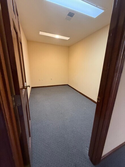 More Photos Of 9843-9855 Business Way, Manassas Office For Lease