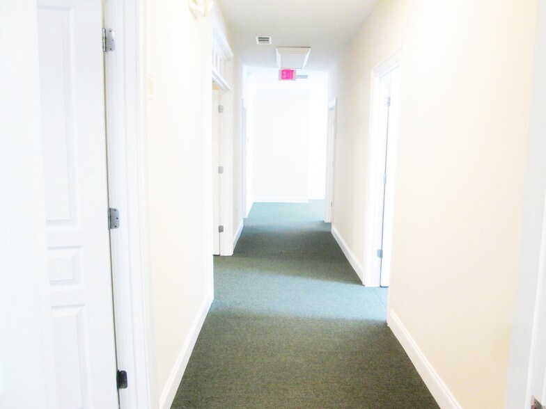 More Photos Of 4080 McGinnis Ferry Rd, Alpharetta Office For Lease