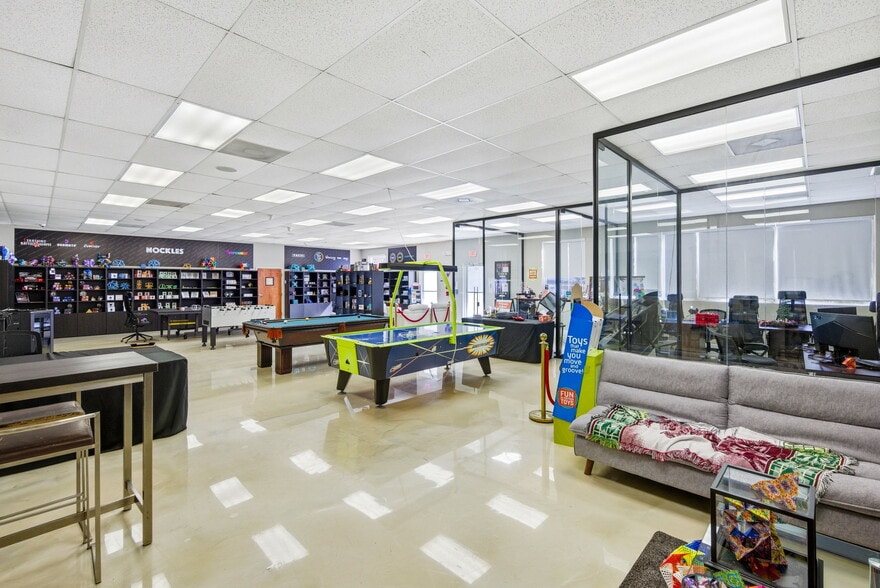 More Photos Of 74 SW 12th Ave, Dania Warehouse For Lease