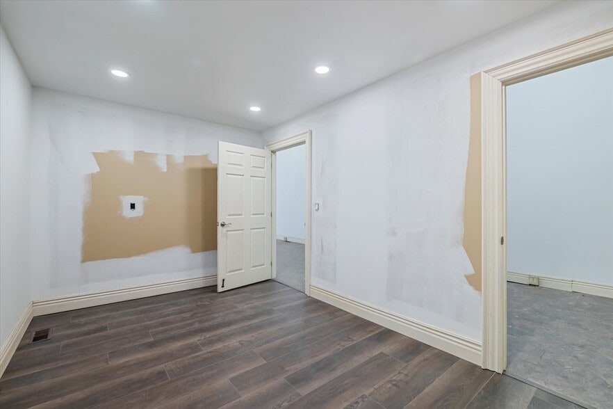 More Photos Of 127-131 W Market St, Cadiz Storefront Retail Residential For Sale