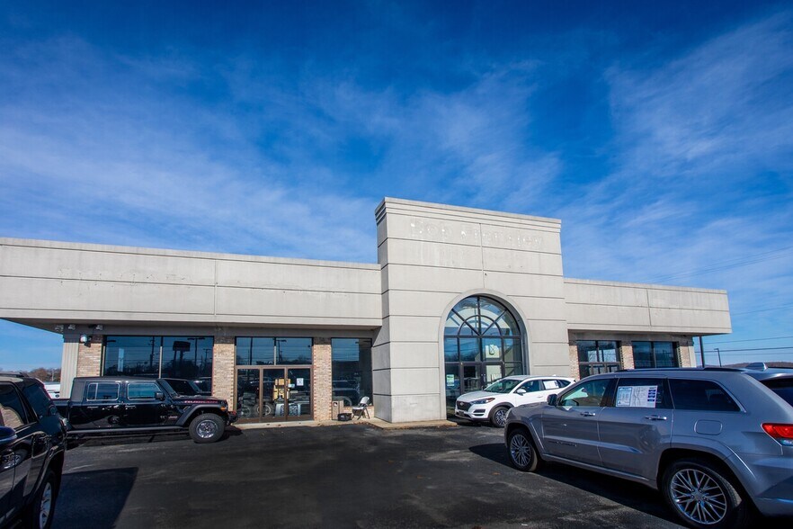 More Photos Of 2210 Gallatin Pike N, Madison Auto Dealership For Sale