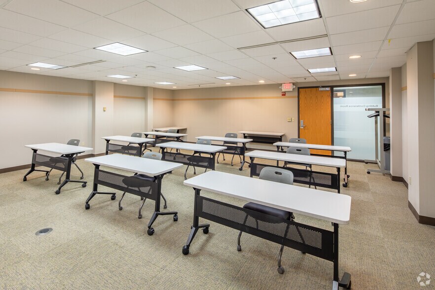 More Photos Of 12400 Olive Blvd, Saint Louis Office For Lease