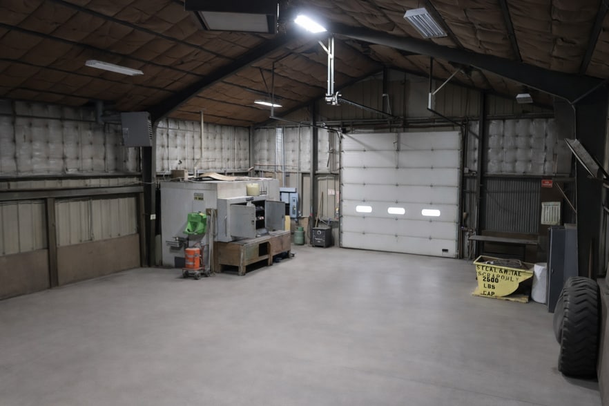 More Photos Of 4522 Wetzel Rd, Liverpool Manufacturing For Lease