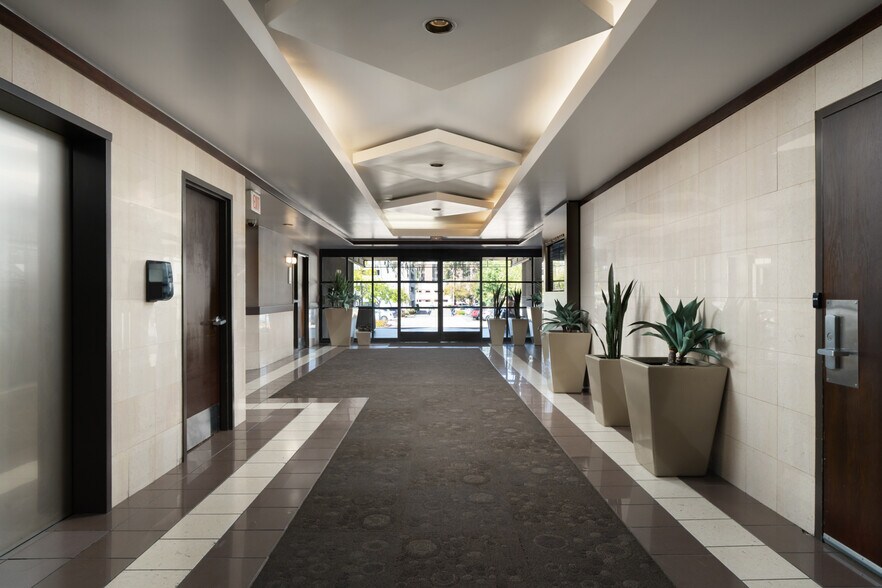 More Photos Of 6719 Alvarado Rd, San Diego Medical For Lease