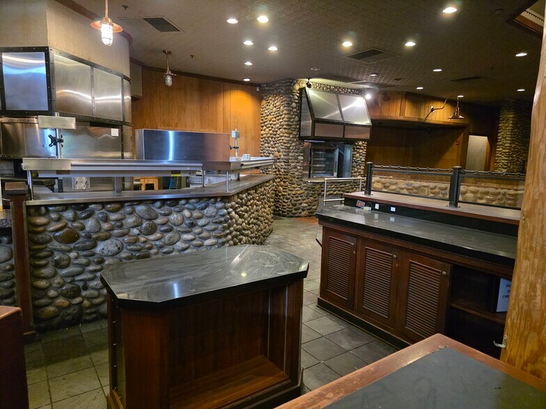 More Photos Of 250 Harding Blvd, Roseville Restaurant For Sale