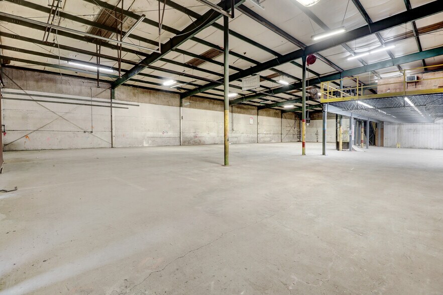 More Photos Of 5832 Lease Ln, Raleigh Manufacturing For Lease