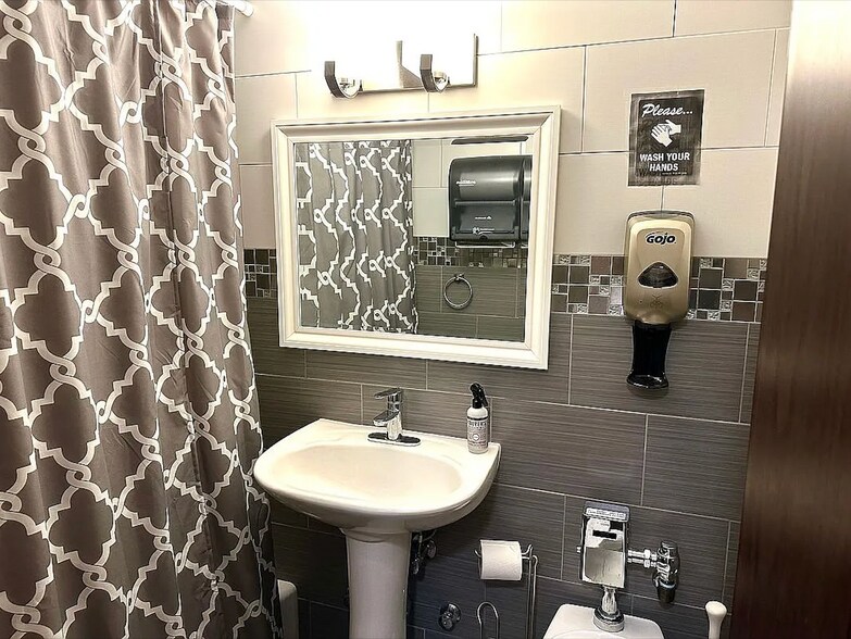 More Photos Of 333 E 34th St, New York Apartments For Sale