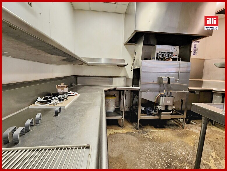 More Photos Of 4419 Van Nuys Blvd, Sherman Oaks Office For Sale