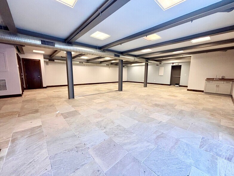 More Photos Of 3000 Summer St, Stamford Freestanding For Lease