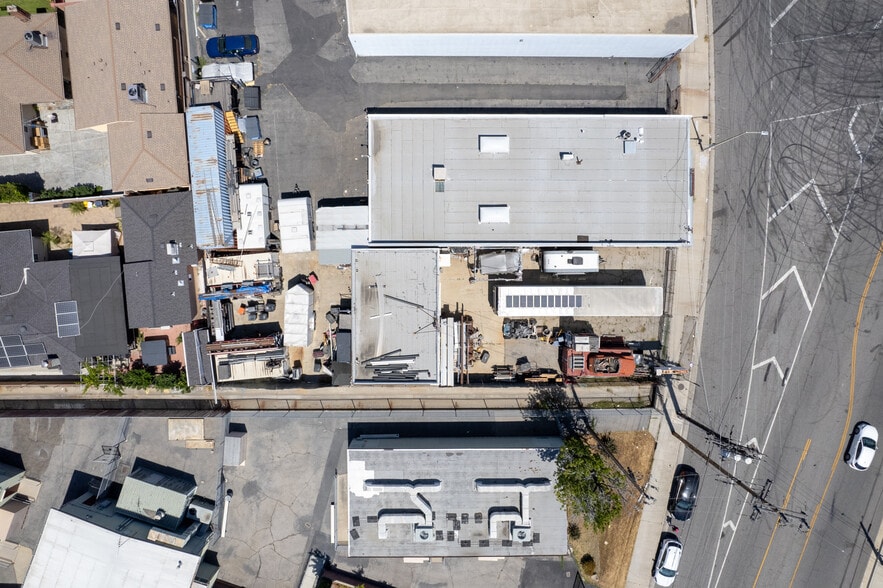 More Photos Of 12801 Saticoy Street St, North Hollywood Warehouse For Sale
