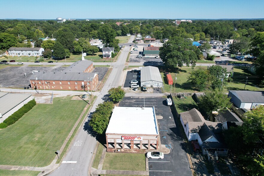 More Photos Of 1002 4th Ave SE, Decatur Office For Lease