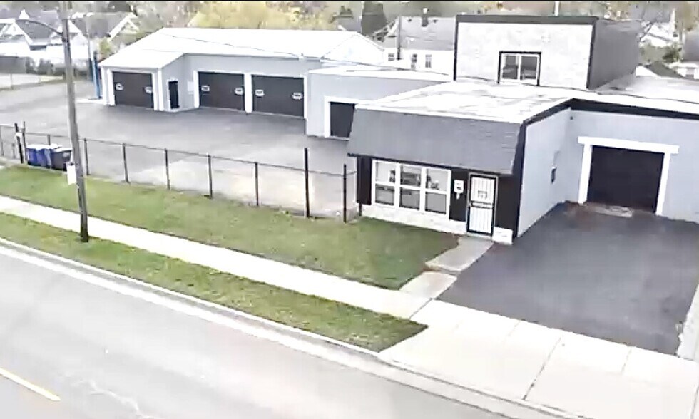 More Photos Of 4409 Bennett Rd, Toledo Auto Repair For Sale