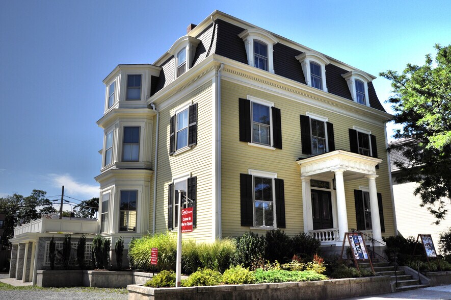 Primary Photo Of 441 Angell St, Providence Apartments For Sale