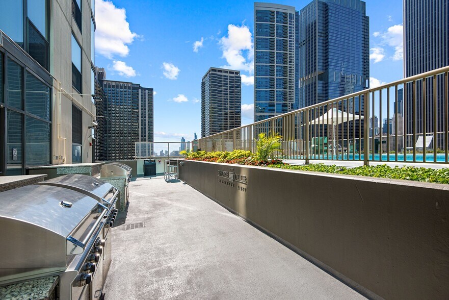 More Photos Of 400 E South Water St, Chicago Apartments For Lease