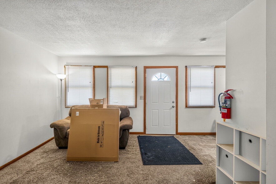 More Photos Of 875-885 25th St, Lincoln Apartments For Sale