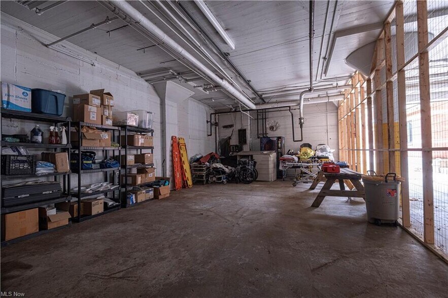 More Photos Of 1439 Sunset Blvd, Steubenville Light Manufacturing For Sale