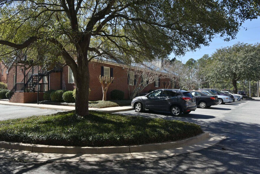 More Photos Of 204 N Westover Blvd, Albany Office For Sale