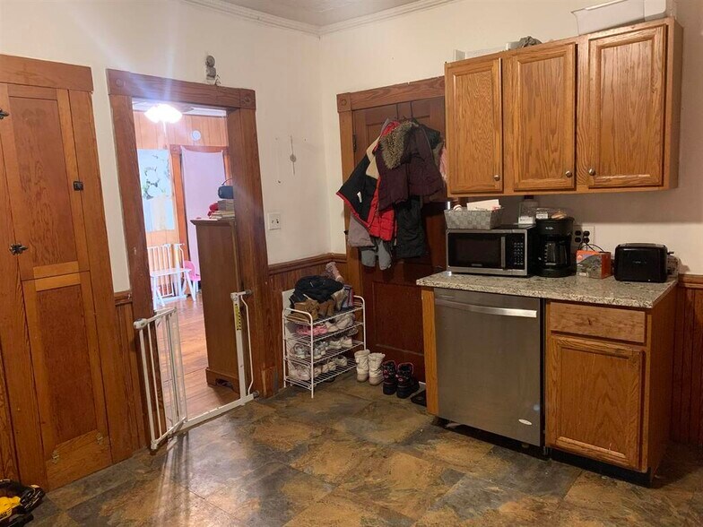More Photos Of 48 Lafayette St, Rochester Multifamily For Sale