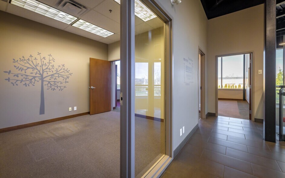 More Photos Of 5465 Production Blvd, Surrey Service For Lease