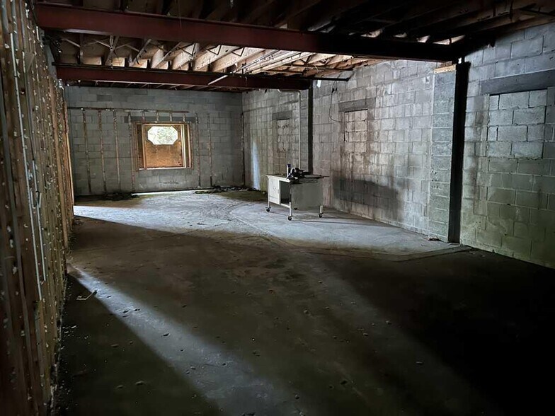 More Photos Of 2598 Oceana Dr, Shelby Restaurant For Sale