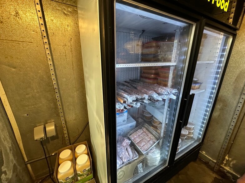 More Photos Of 1399 W Littleton Blvd, Littleton Restaurant For Sale