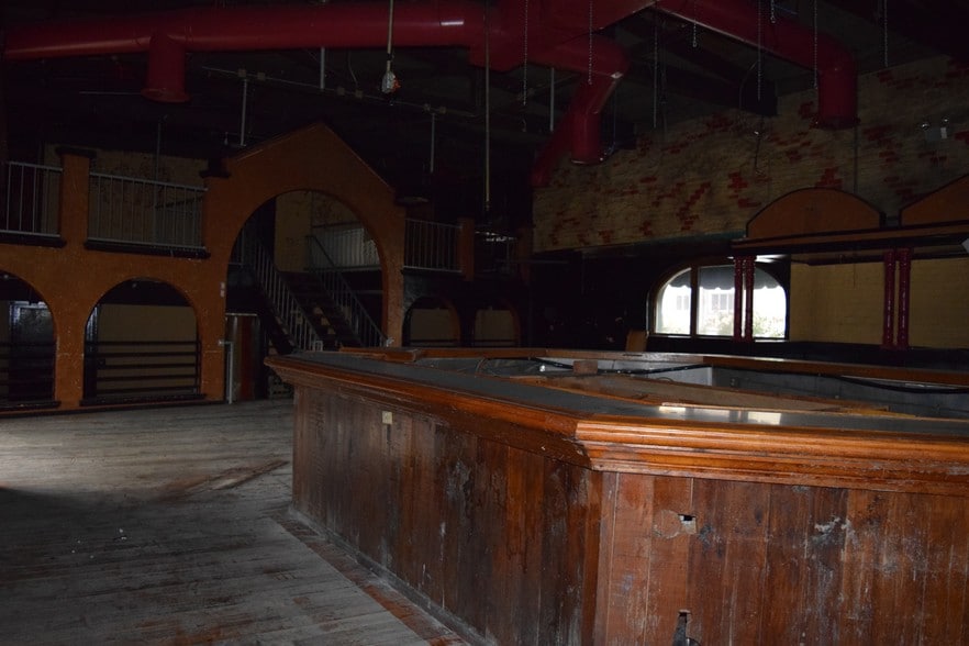 More Photos Of 110 Depot St, Dalton Restaurant For Lease