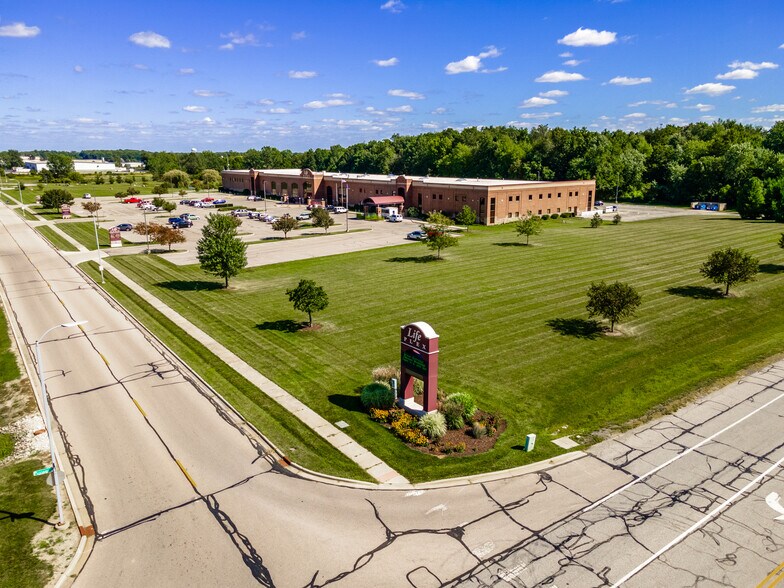 More Photos Of 2855 Miller Dr, Plymouth Medical For Lease