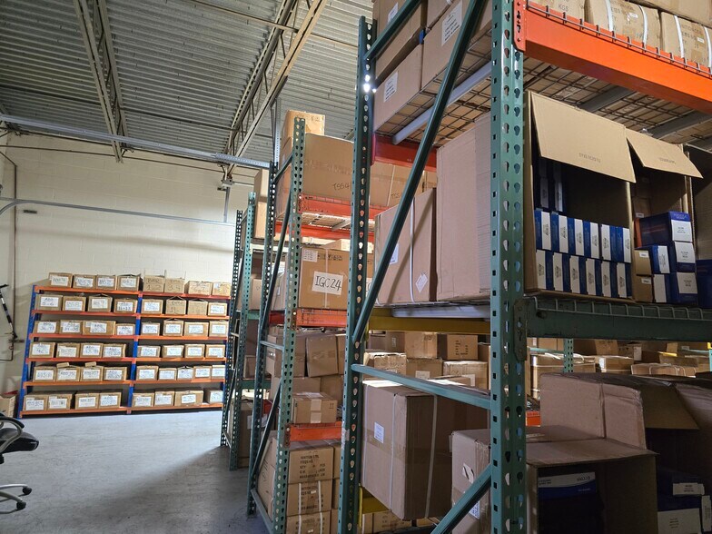 More Photos Of 100 Nancy St, West Babylon Warehouse For Lease