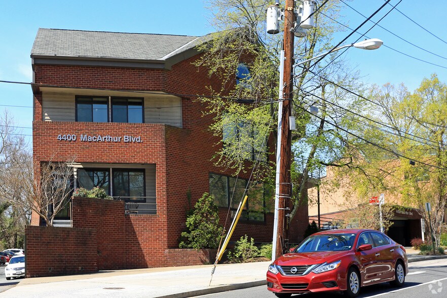 More Photos Of 4400 MacArthur Blvd NW, Washington Office For Sale
