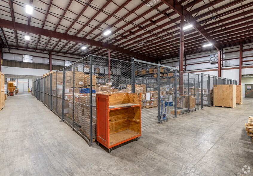 More Photos Of 111 Milk St, Westborough Warehouse For Lease