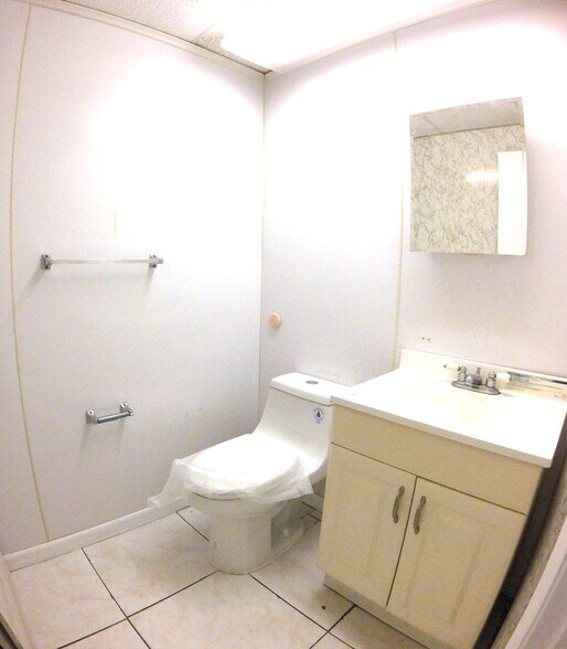 More Photos Of 2331 N State Road 7, Lauderhill Office For Sale