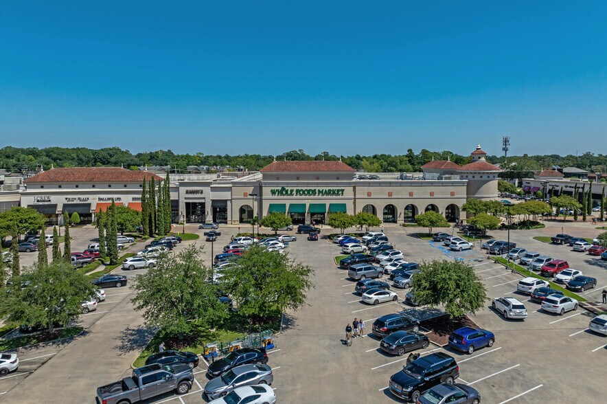 More Photos Of 7450 Jefferson Hwy, Baton Rouge General Retail For Lease