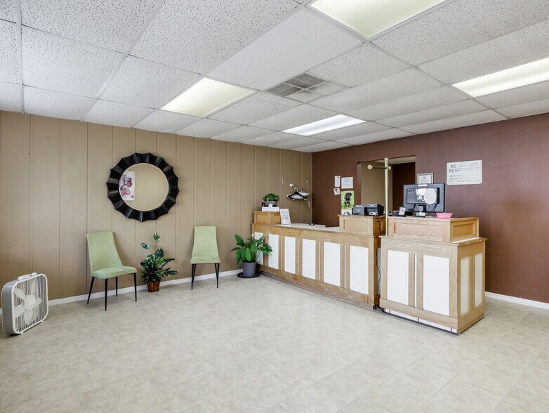 More Photos Of 233 Ackerman St, Rockdale Storefront Retail Office For Sale