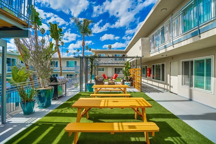 More Photos Of 621 E 99th St, Inglewood Apartments For Sale