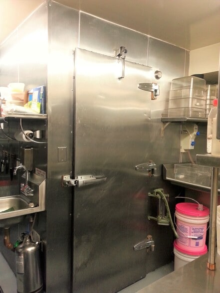 More Photos Of 84 7th Ave, Brooklyn Storefront Retail Office For Lease