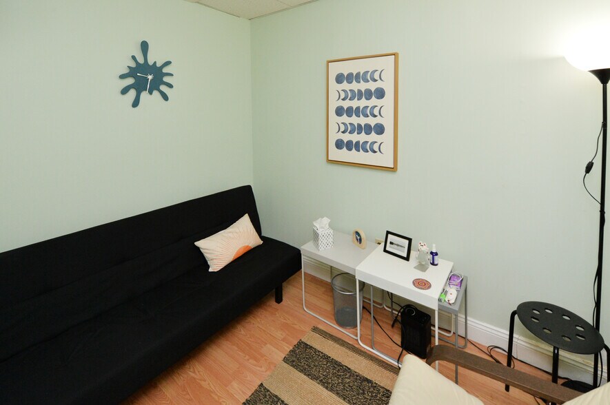More Photos Of 121 Cedar Ln, Teaneck Medical For Sale
