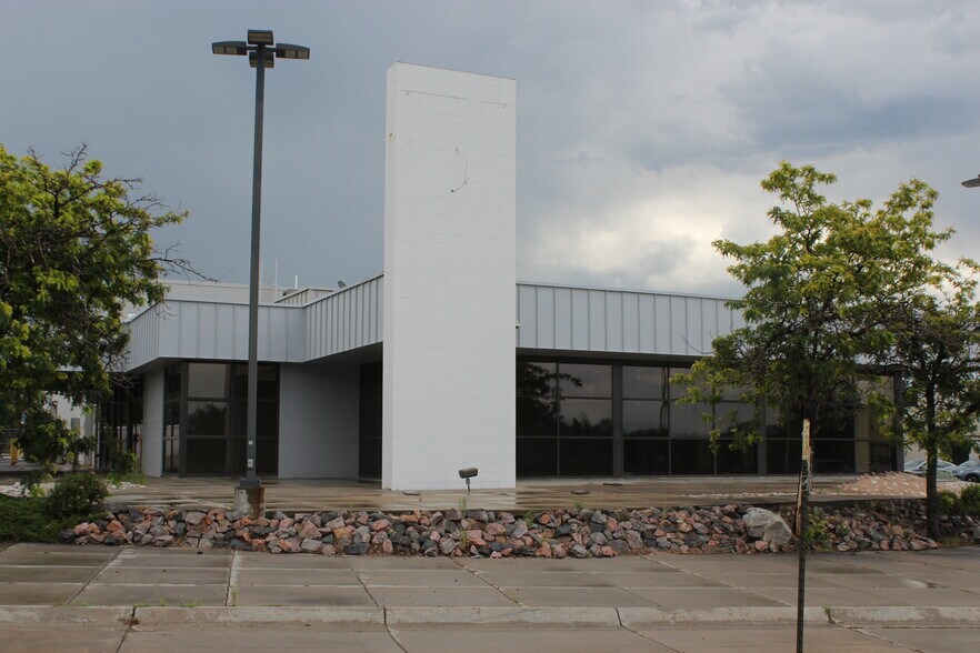 Primary Photo Of 2950 S Havana St, Aurora Unknown For Lease