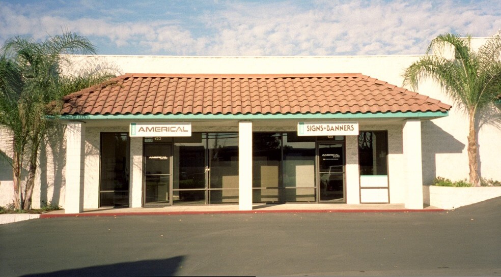 More Photos Of 109-155 E Arrow Hwy, San Dimas Light Distribution For Lease